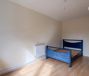 3 bedroom maisonette to rent - Photo 4