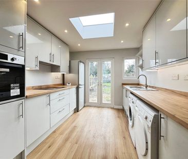 Warwick Avenue, Egham, Surrey, TW20 8LS - Photo 4