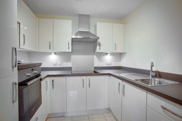 Keeper Close, Taunton, TA1 - Photo 1