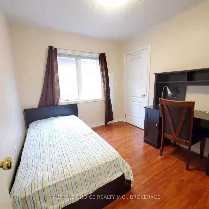 For Lease - 24 Golden Oak Avenue, Richmond Hill, Ontario - Photo 1