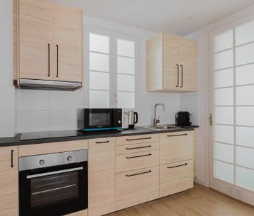 Carrer de Ramon Miquel i Planas, Barcelona, Catalonia 08034 - Photo 4