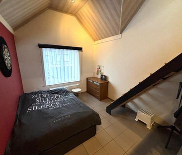 Zeer verzorgde woning met 2 slaapkamers, ruime garage en aangelegd ... - Photo 6