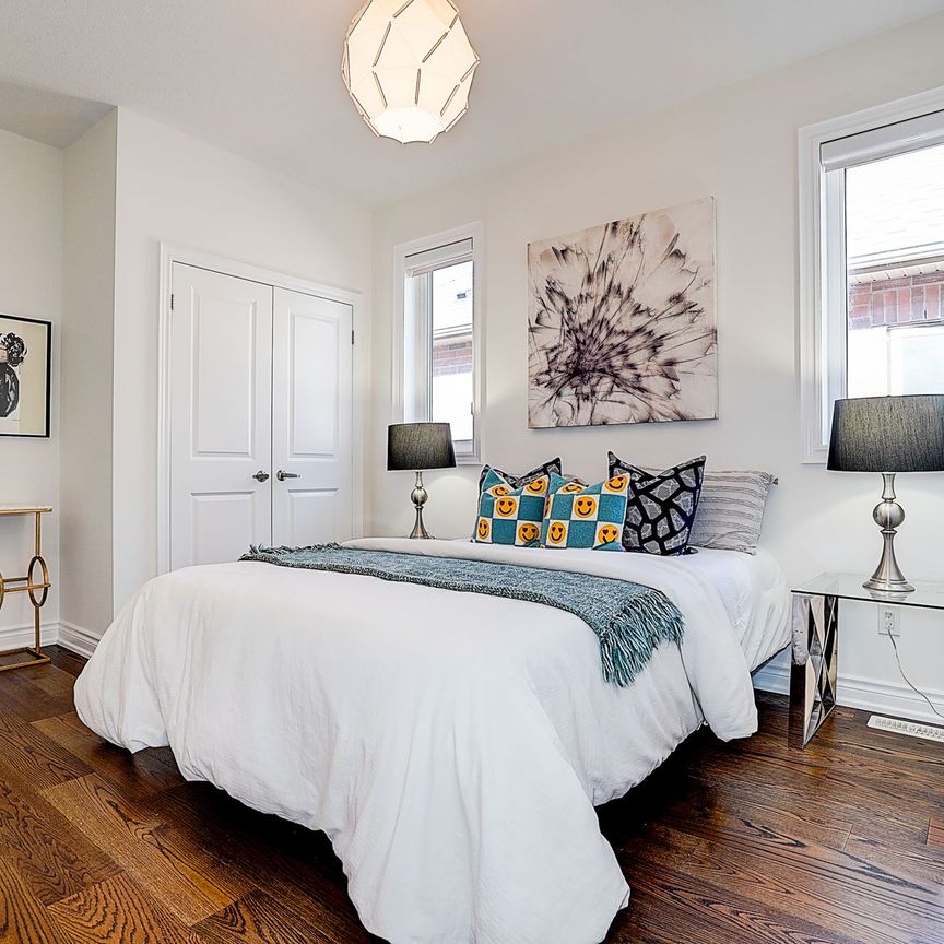 For Lease - 42 Mallery Street, Richmond Hill, Ontario - Photo 1