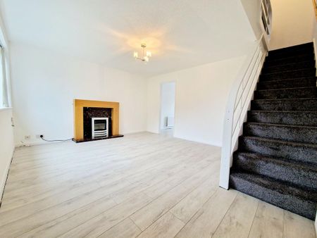 3 bedroom terraced house to rent - Photo 3