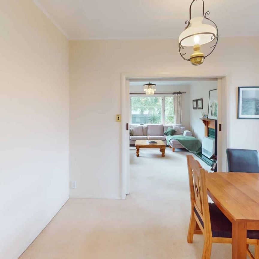 West End - 3 Bedrooms - Photo 1