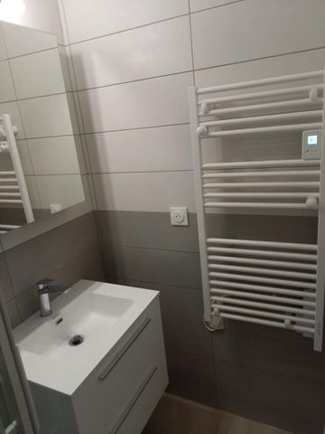 Location Appartement 4 pièces 53m² ABBEVILLE 80100 - Photo 4