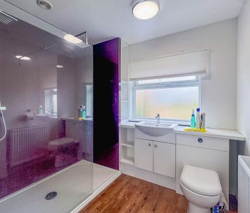 3 bedroom semi-detached house to rent - Photo 2