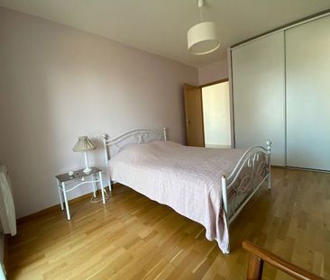 Location Appartement 3 pièces 72m² LA ROCHELLE 17000 - Photo 3