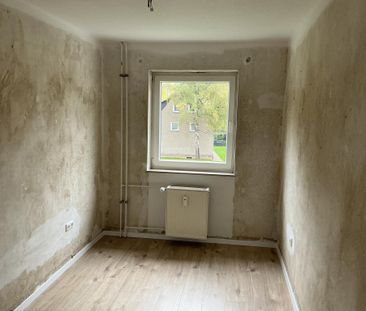 Nur noch tapezieren oder streichen und einziehen: schicke 2-Zimmer-... - Foto 1