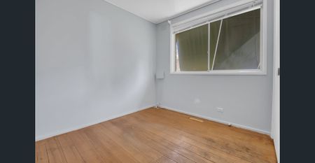 4 Bedroom Spacious Home - Photo 3