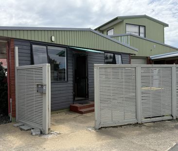 74 Victoria Road, Saint Kilda - Photo 2