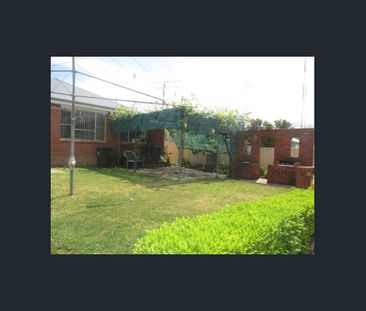 3 BEDROOM HOUSE LOCATED WEST TAMWORTH - Photo 6