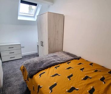 4 bedroom private hall to rent - Photo 3