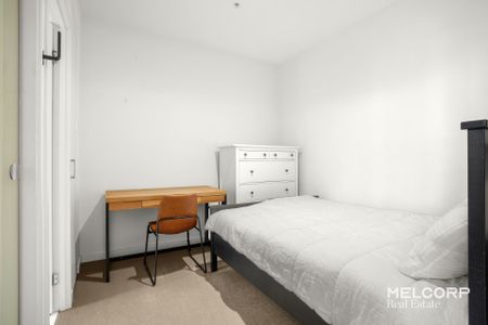 FURNISHED 2-BED IN THE HEART OF MELBOURNE - Photo 3