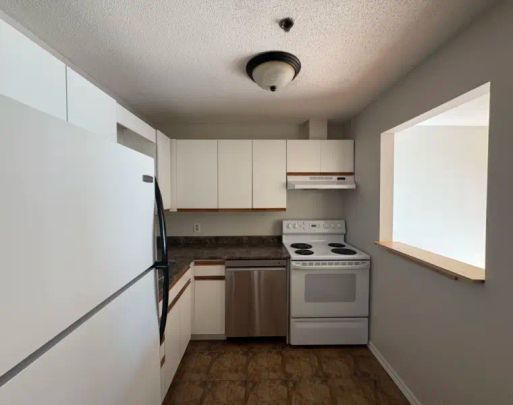 Lovely 1 Bedroom + Den Condo ~ John Parr, Halifax! - Photo 1
