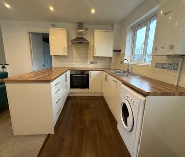 Cabin Leas, LOUGHBOROUGH - Photo 5