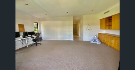 Contact Joanna on 0421 665 789 to arrange a Private Viewing. - Photo 3