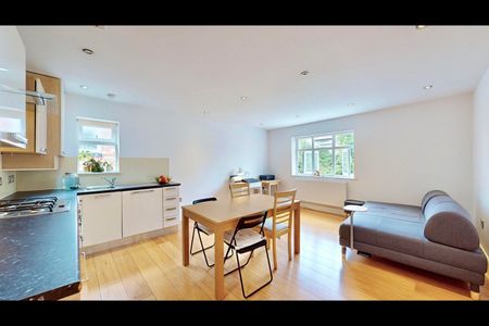 2 Bed Flat, Vivian Avenue, NW4 - Photo 2