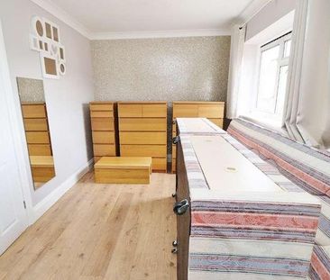 Hillrise Road, Romford, RM5 - Photo 1