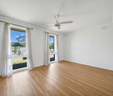 Stylish Family Living with Generous Space and Timeless Appeal - Photo 5