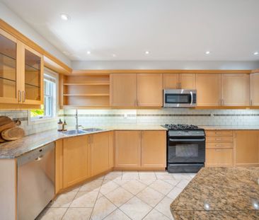 For Lease - 81 Brant Street, Oakville, Ontario - Photo 1