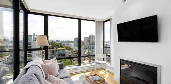 Stunning 1BR At The Sky Building Urban Luxury In Lower Lonsdale - Photo 2