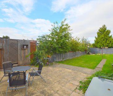 Semi Detached House - Photo 2