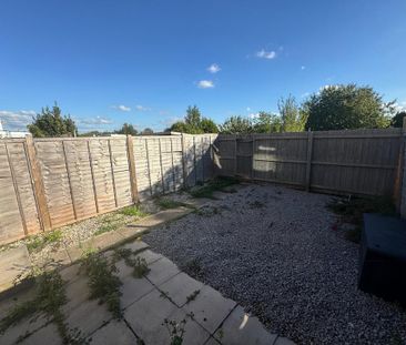 3 bedroom terraced house to rent - Photo 2