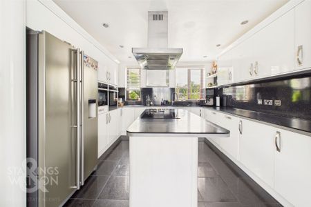 Oak Crescent, Eye - Photo 5