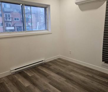 1 CH - 1 SDB - Montréal - $1,345 /mo - Photo 2