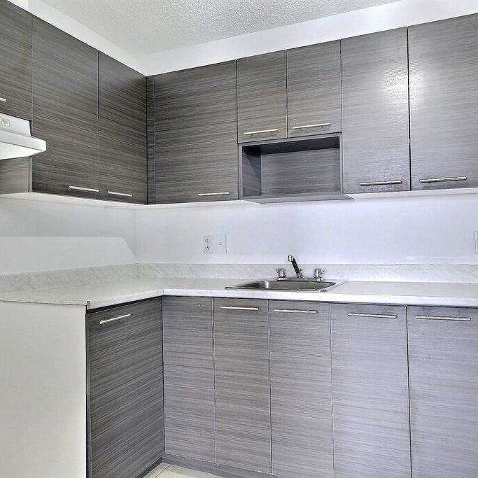 BEAU 4½ | STE-FOY | PISCINE - Photo 2