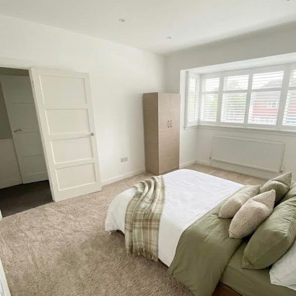 Room in a Shared House, Spacious Double Room In Streatham, SW16 - Photo 1