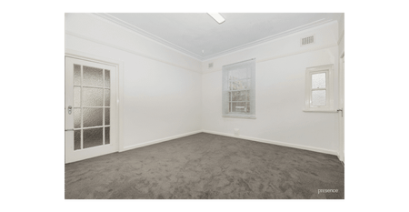 CLASSIC BRICK BEAUTY IN A CENTRAL MAITLAND LOCATION - Photo 2