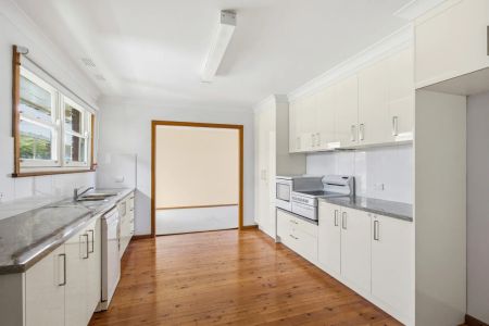 Perfect Family Home in Thirroul - Photo 2