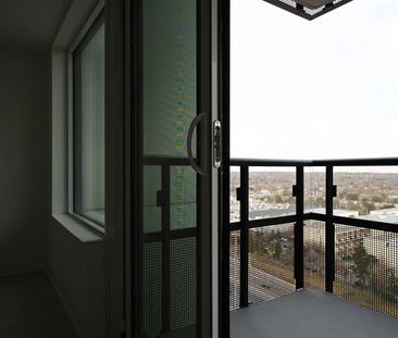 For Lease - 10 Eva Road Unit# 1907, Toronto, Ontario - Photo 1