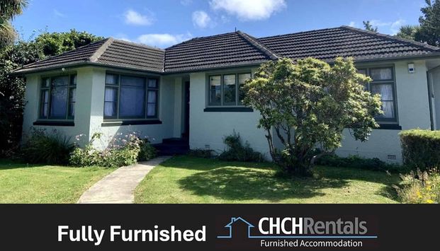 Very Cute Fully Furnished Retro Styled Bungalow Situated On Gorgeous Garden Setting! - Photo 1