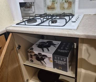 Room in a Shared House, Knepp Close, BN2 - Photo 3