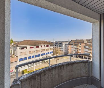 Luminous 3.5-room apartment with balcony in Uzwil - Photo 4