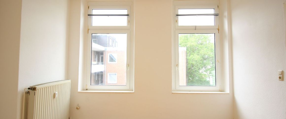 STUDENTEN AUFGEPASST! GEMÜTLICHES APARTMENT NAHE DES KREFELDER AMTSGERICHTS ZU MIETEN! - Photo 1