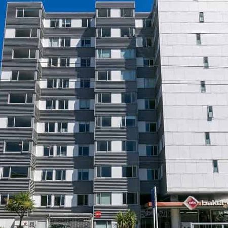 5 double bedroom furnished flat in heart of Student City - Photo 3