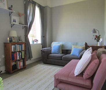 2 bed Terraced - To Let - Photo 2