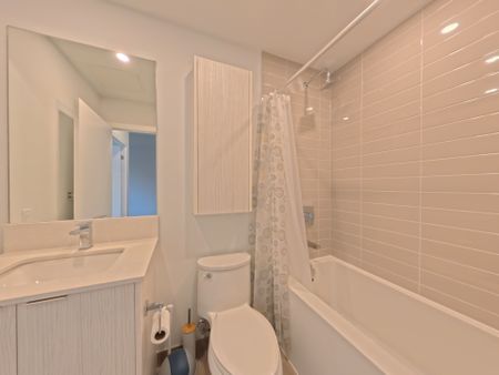 For Lease - 430 Square One Drive Unit# 305, Mississauga, Ontario - Photo 4