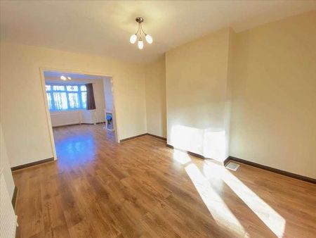 Fern Lane, Norwood Green, Hounslow, TW5 - Photo 2