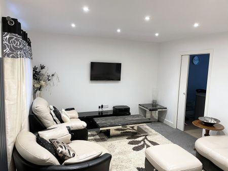 3 bed semi-detached house to rent in Potters Drive, Great Yarmouth, NR31 - Photo 3