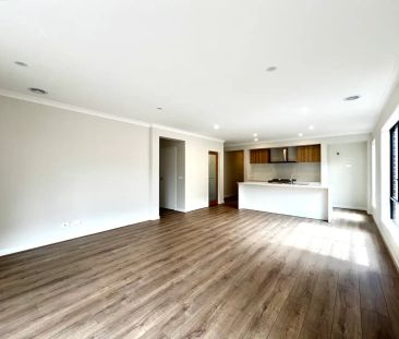 “Brand new family home!” - Photo 1