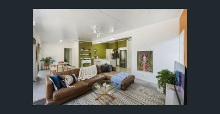 Modern living on the Sunshine Coast - Photo 2