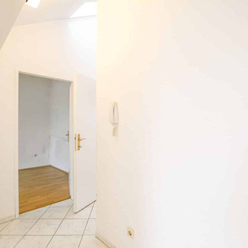 1-Zimmer-Altbau mit Terrasse - Foto 1