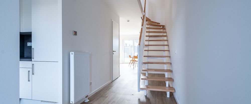 REIHENMITTELHAUS ZUM WOHLFÜHLEN - MIT 5 ZIMMERN, EINBAUKÜCHE UND KLEINEM GARTEN - Photo 1