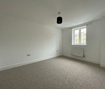 4 bedroom House To Let - Photo 4