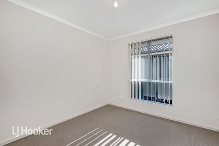 Neat, Three Bedroom Family Home - Photo 4